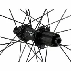 Dt-swiss HEC 1400 SPLINE 62 Carbon Boost Disc CL Hybrid 28" Laufradsatz 10 Dt-swiss HEC 1400 SPLINE 62 Carbon Boost Disc CL Hybrid 28" Laufradsatz -Angebote Rad Harmonie Store 437040