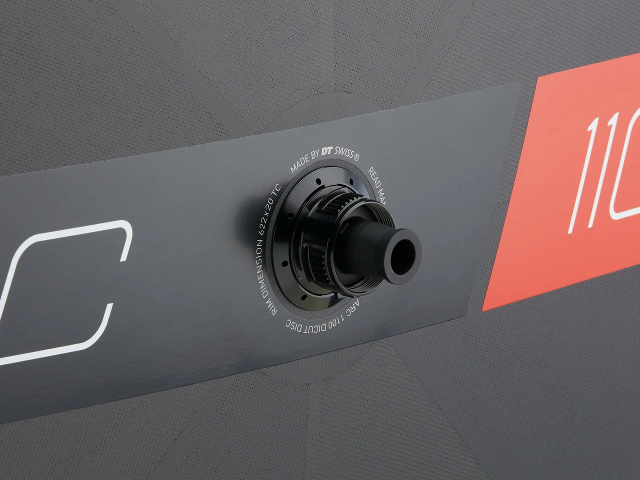 Dt-swiss ARC 1400 DICUT 62/Scheibe Carbon Disc Center Lock 28" Laufradsatz 6 Dt-swiss ARC 1400 DICUT 62/Scheibe Carbon Disc Center Lock 28" Laufradsatz – Bild 6